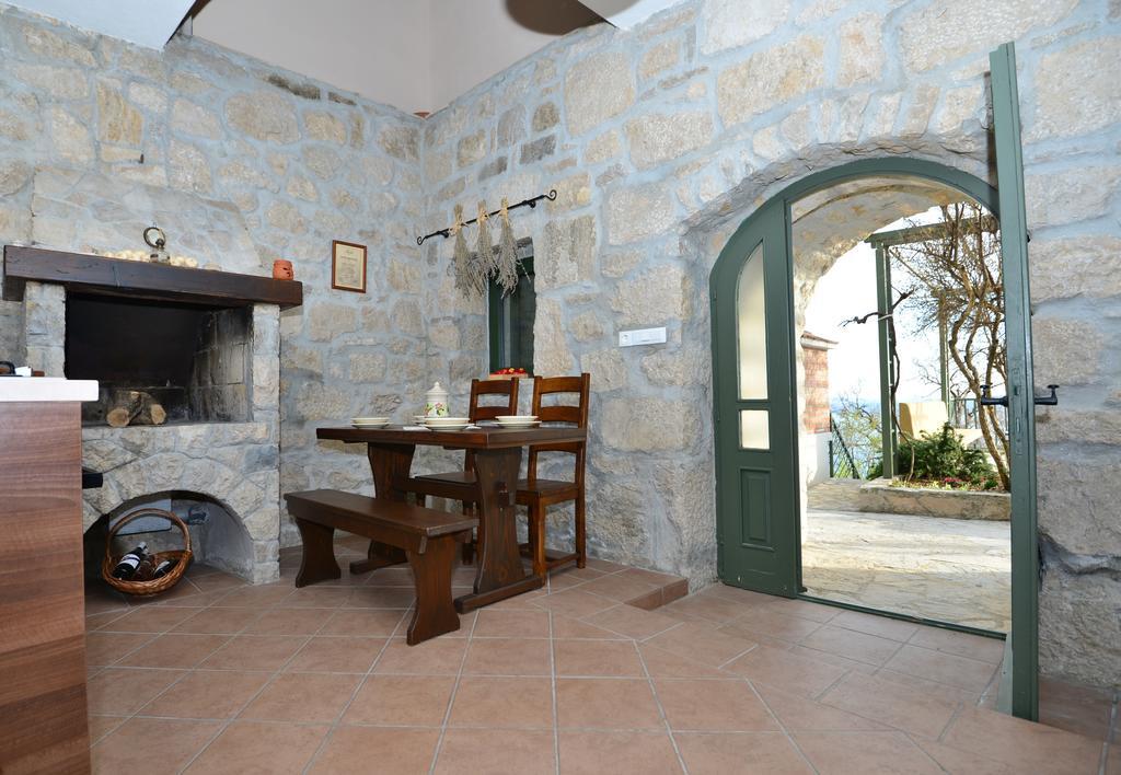 House Dida Mate - Cozy House In Nature With Heated Pool Tucepi Luaran gambar